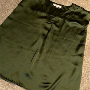 Loft Green Satin cap sleeve vneck top L